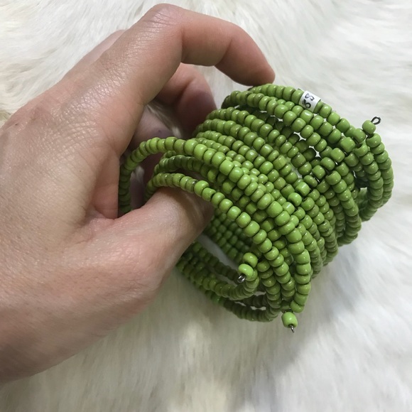 Lime Green Beaded Springy Bracelet - Picture 6 of 9